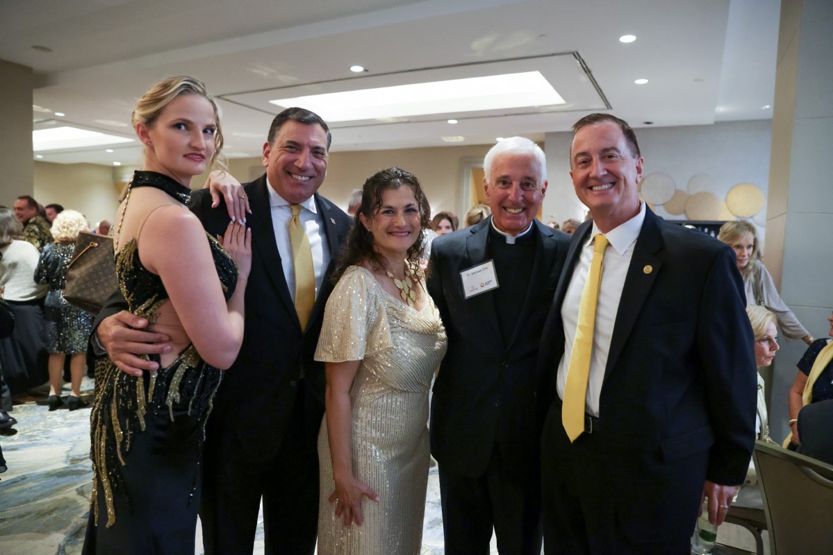 093-Golden Age Gala-Nov-2025_9755