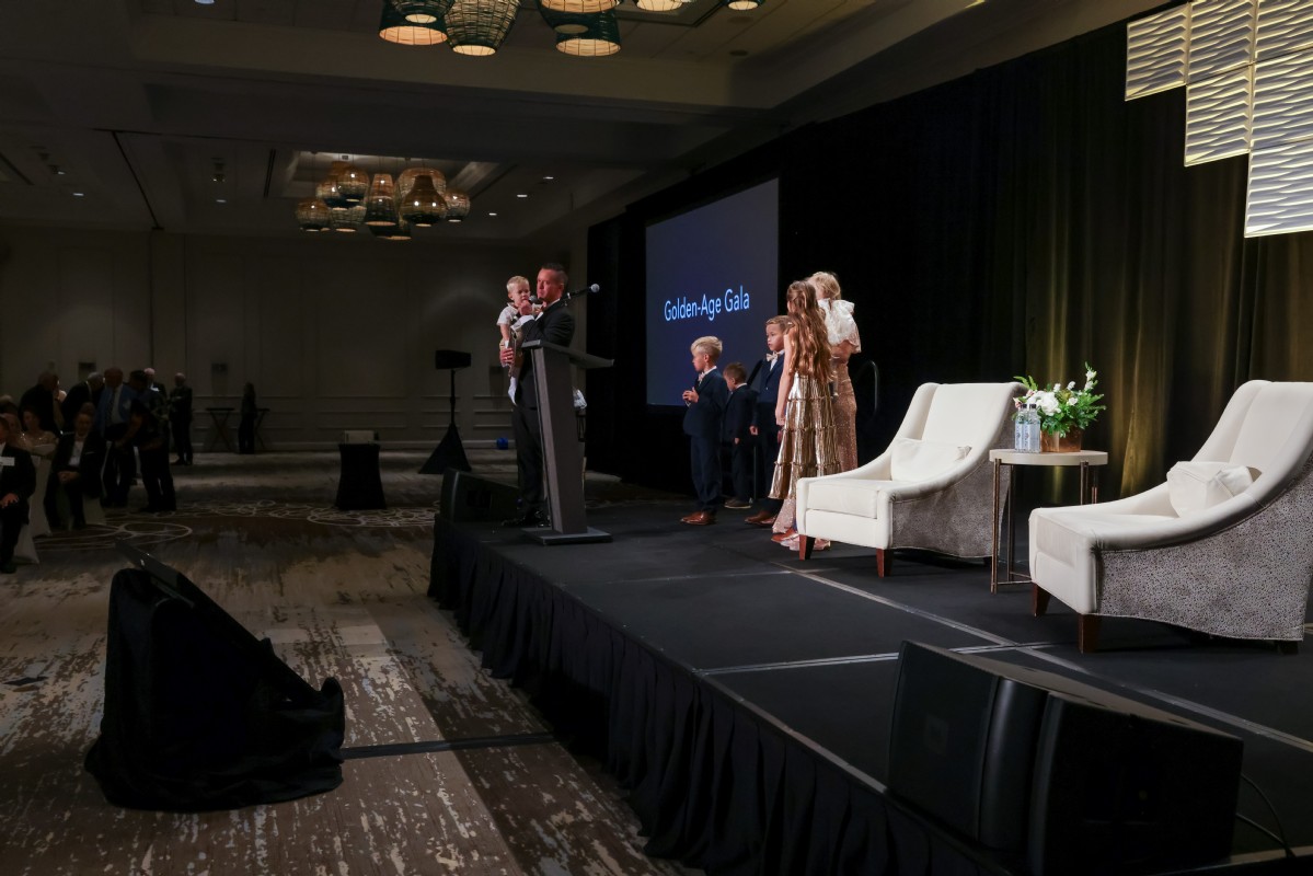 487-Golden Age Gala-Nov-2025_0937