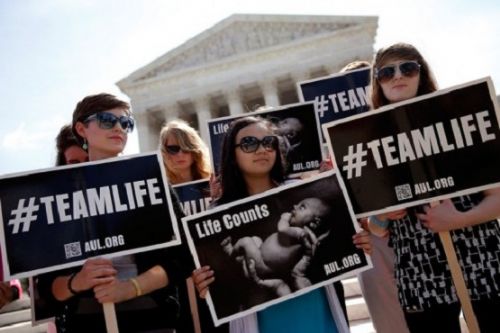 Florida Residents Rally Against Amendment 4, Which Would Allow Abortions Up to Birth